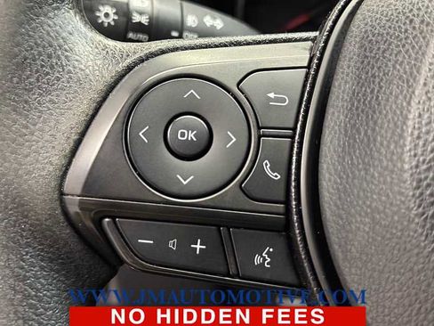 Used 2020 Toyota RAV4 XLE image 40