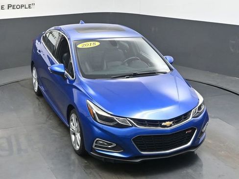 Used 2018 Chevrolet Cruze Premier FWD image 44