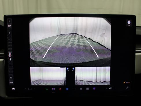 Used 2022 Tesla Model S Plaid image 11