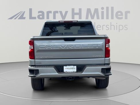 Used 2026 Chevrolet Silverado 1500 Custom RWD image 5