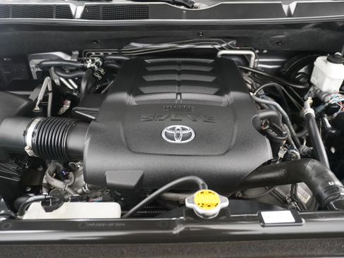 Used 2015 Toyota Sequoia Platinum image 34