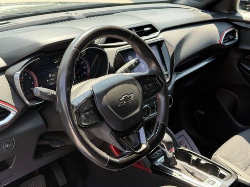 Used 2021 Chevrolet TrailBlazer RS w/ Technology Package AWD/4WD image 14
