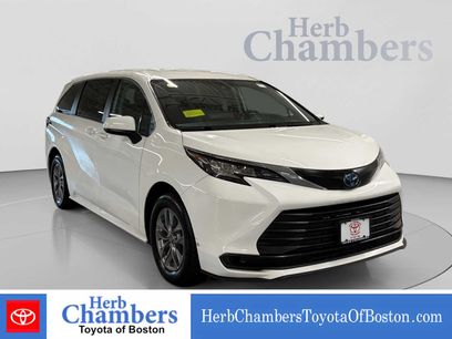 Used 2023 Toyota Sienna LE