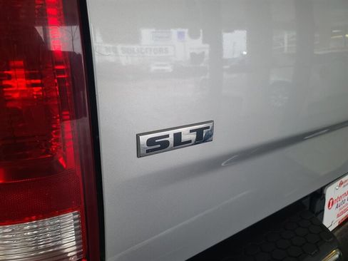 Used 2016 RAM 1500 Classic SLT w/ SLT Plus D￩cor Group image 26