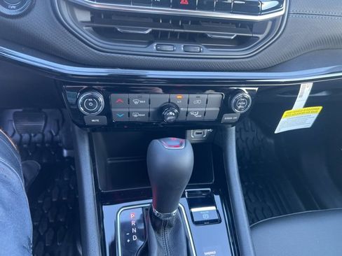 New 2026 Jeep Compass Latitude image 23