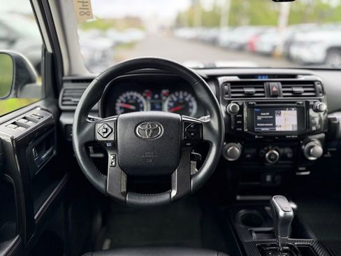Used 2018 Toyota 4Runner TRD Off-Road Premium AWD/4WD image 24