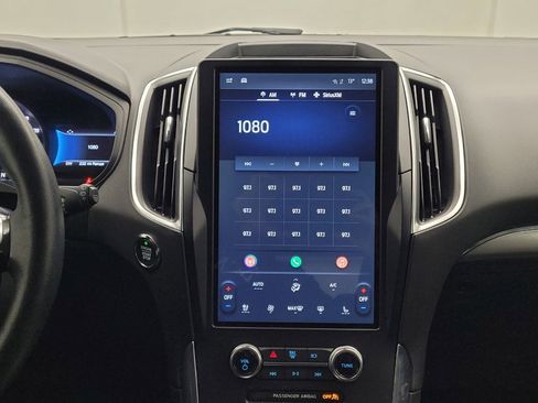 Used 2024 Ford Edge Titanium image 25