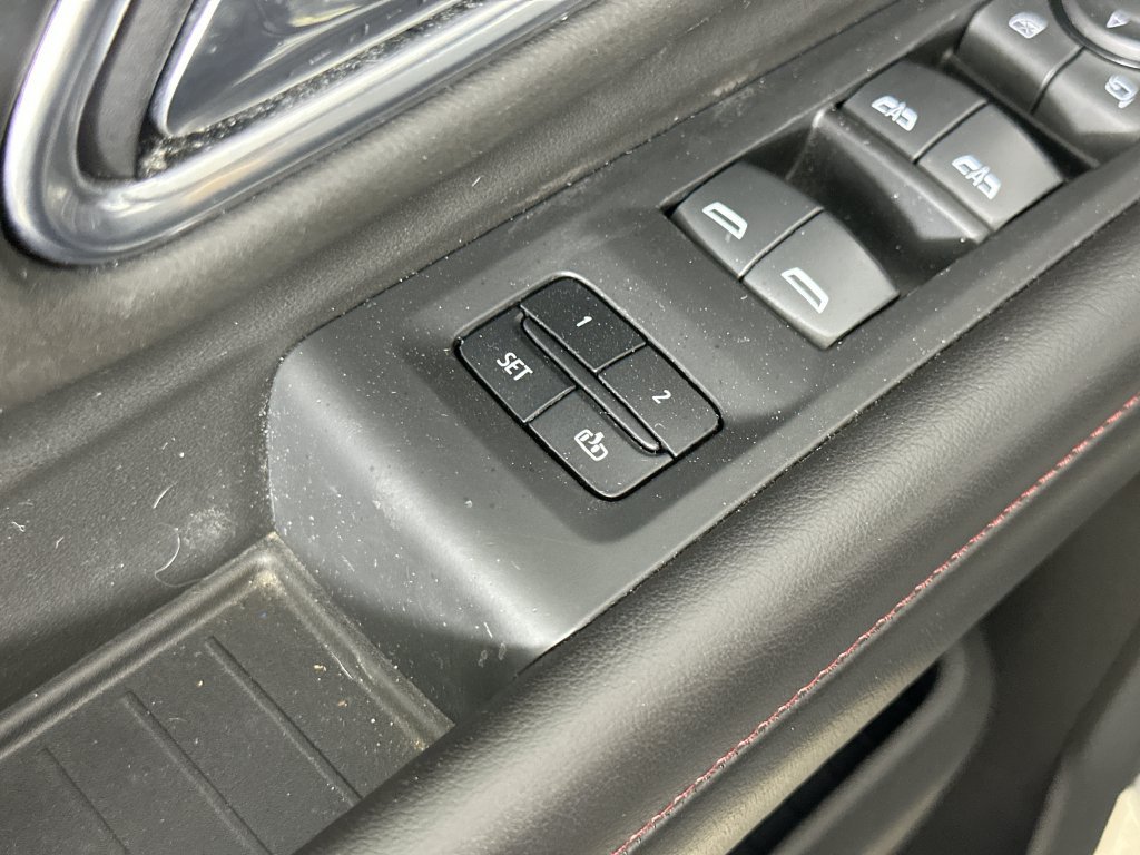 Used 2021 Chevrolet Tahoe RST w/ Luxury Package AWD/4WD image 24