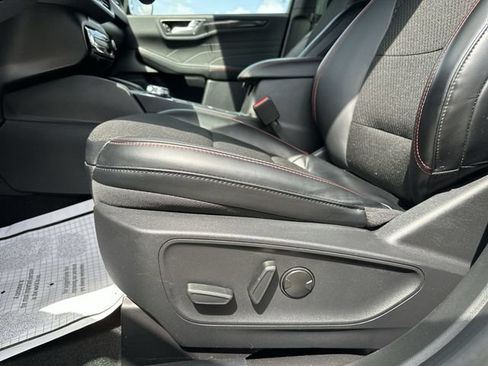 Used 2024 Ford Escape ST-Line Select w/ Tech Pack #2 AWD/4WD image 16