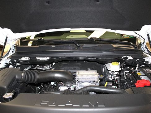 New 2026 RAM 1500 Laramie AWD/4WD image 52