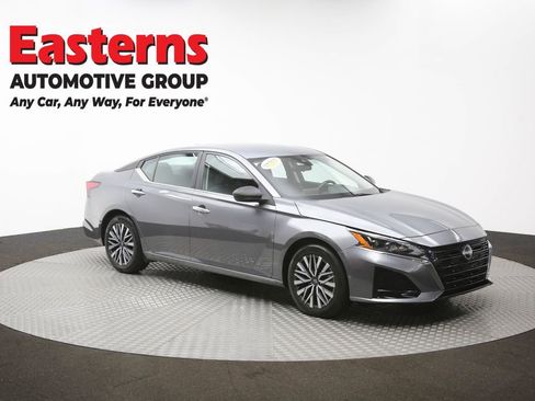 Used 2025 Nissan Altima 2.5 SV image 48