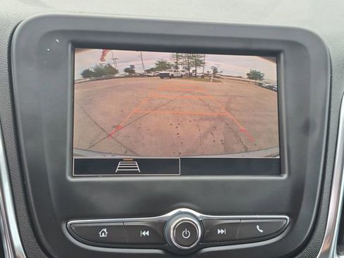 Used 2024 Chevrolet Equinox LT FWD image 17