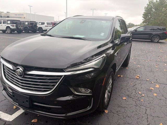 Used 2024 Buick Enclave Essence AWD/4WD image 5