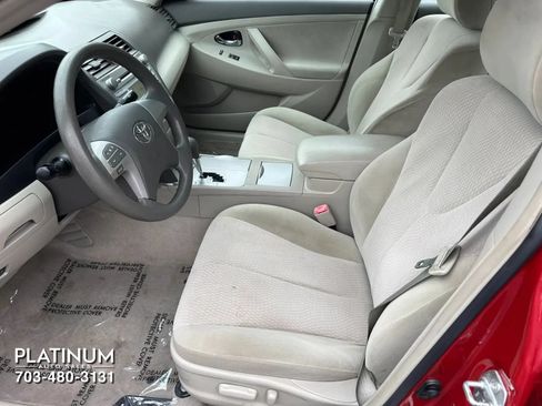 Used 2011 Toyota Camry LE FWD image 6