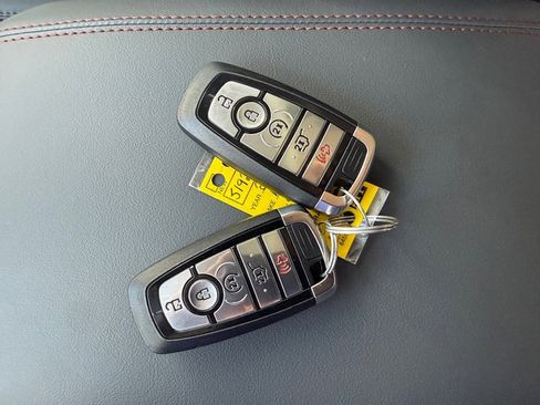 Used 2025 Ford Explorer Active w/ Active Comfort Package image 29