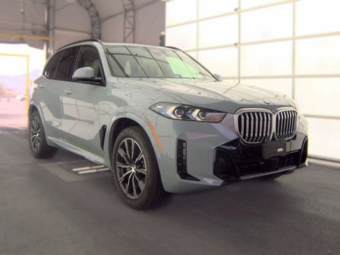 Used 2026 BMW X5 xDrive40i AWD/4WD image 2