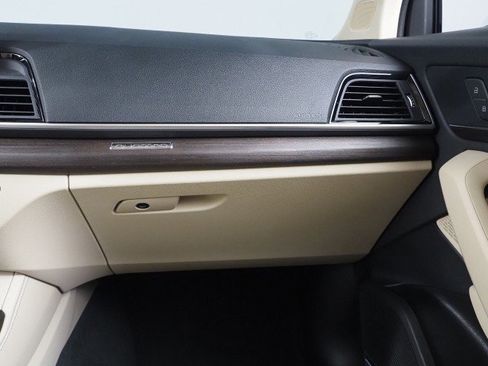 Used 2024 Audi Q5 Premium Plus w/ Premium Plus Package image 42