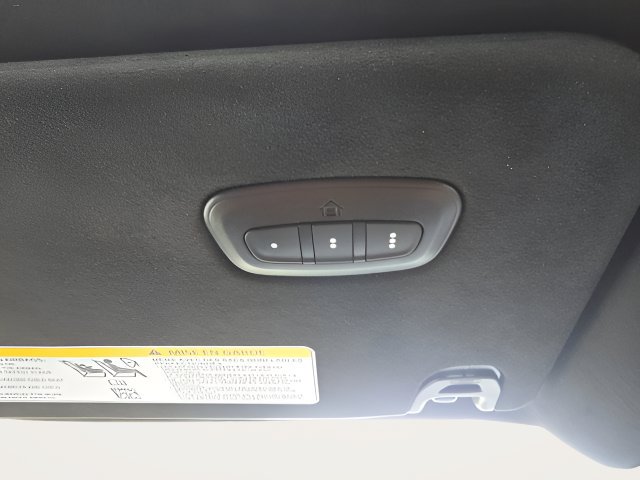 Used 2025 Jeep Grand Wagoneer L Series III w/ Rear Seat Video Group 1 AWD/4WD image 28