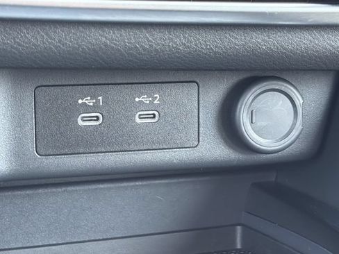 Used 2025 Nissan Rogue SV FWD image 17