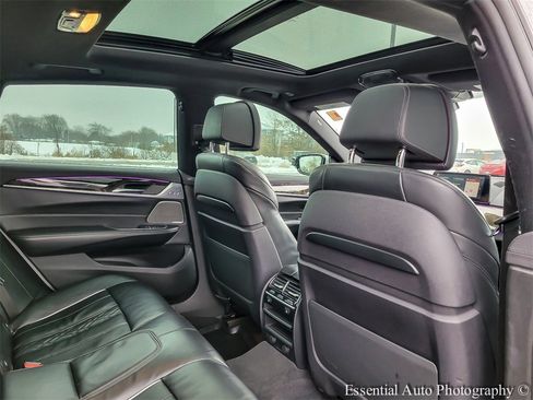 Used 2019 BMW 640i Gran Turismo xDrive 640 Gran Turismo i xDrive w/ Luxury Seating Package image 29