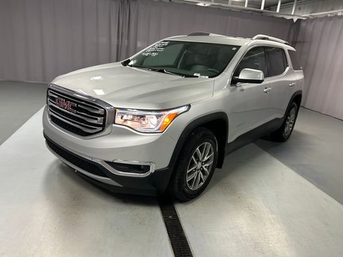 Used 2018 GMC Acadia SLE w/ Driver Alert Package I AWD/4WD image 3