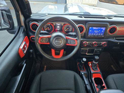 Used 2020 Jeep Wrangler Unlimited Sport image 15