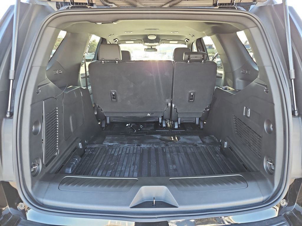 New 2025 Chevrolet Tahoe 4WD image 17