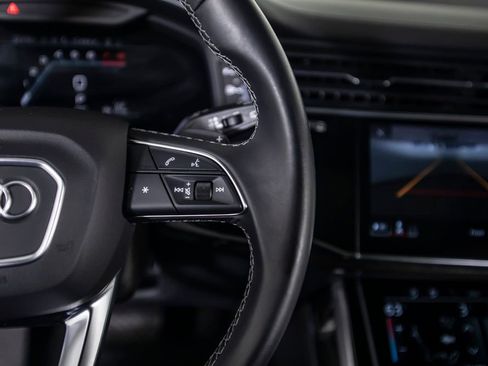 Used 2025 Audi Q8 Prestige image 36