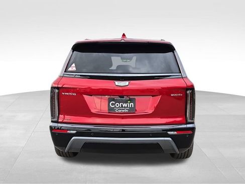 New 2026 Cadillac Vistiq Sport image 17