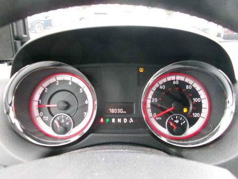 Used 2013 Dodge Grand Caravan SXT w/ UConnect Hands-Free Group image 10