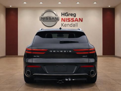 Used 2023 Genesis GV70 2.5T w/ Select Package AWD/4WD image 6