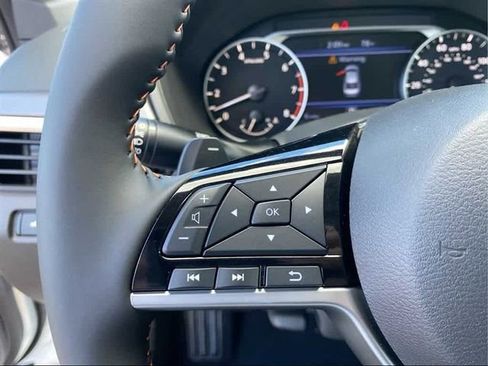 New 2025 Nissan Altima 2.5 SR image 14