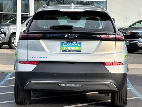 Used 2022 Chevrolet Bolt EUV Premier w/ Super Cruise Package image 4