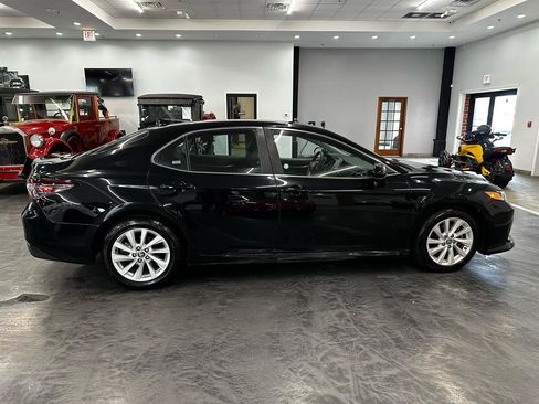 Used 2024 Toyota Camry LE FWD image 4