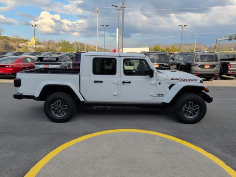 New 2026 Jeep Gladiator Mojave AWD/4WD image 5