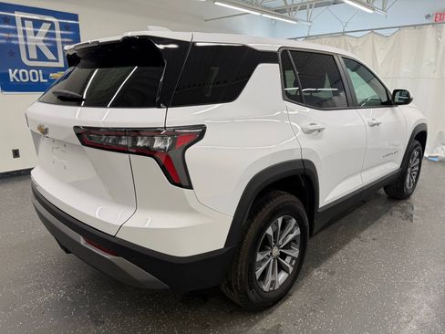 Used 2025 Chevrolet Equinox LT image 2