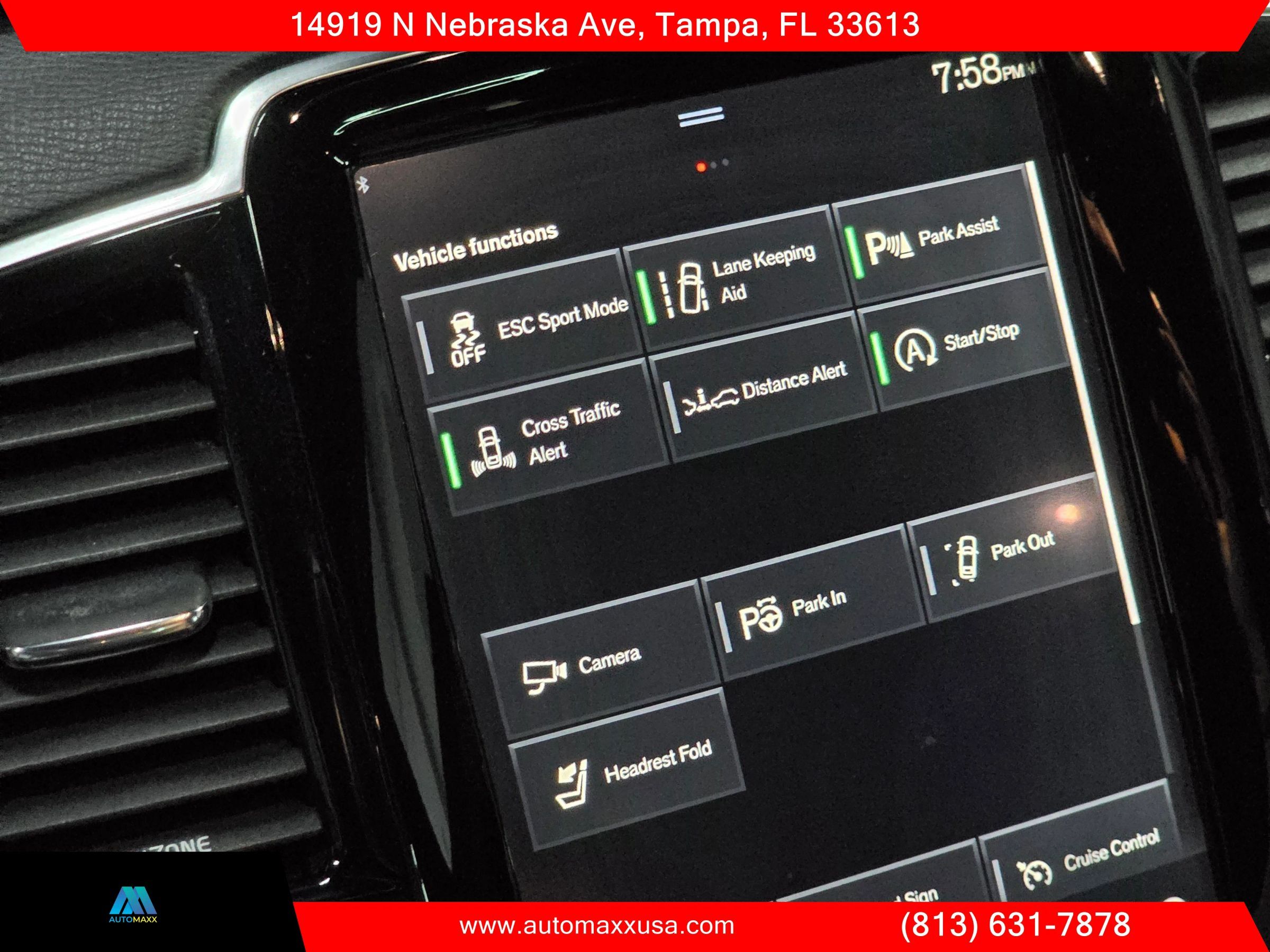 Used 2016 Volvo XC90 T6 R-Design w/ Protection Package Plus AWD/4WD image 29