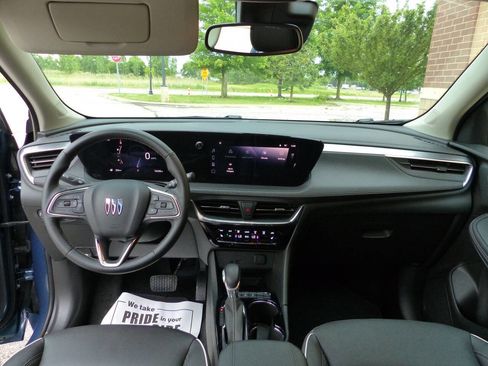 Used 2024 Buick Encore GX Avenir image 36