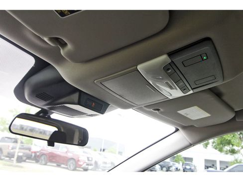Used 2022 Nissan Rogue SV FWD image 23