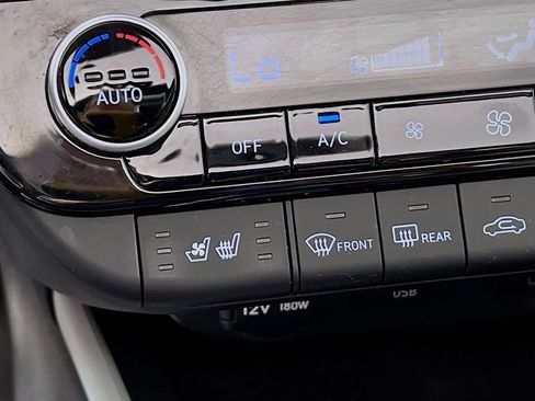 Certified 2023 Hyundai Elantra Limited FWD image 21