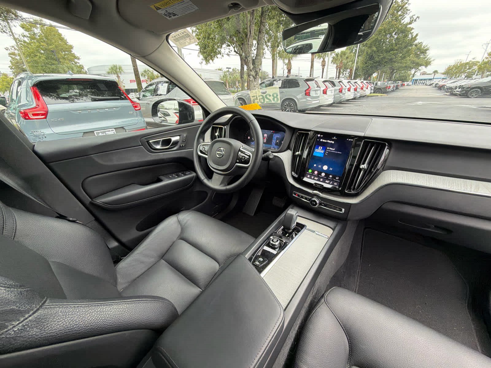 Certified 2025 Volvo XC60 B5 Plus AWD/4WD image 19