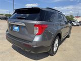 Used 2023 Ford Explorer XLT image 5