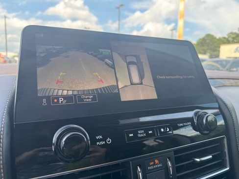 Used 2023 Nissan Armada Platinum w/ Captain's Chairs Package AWD/4WD image 16