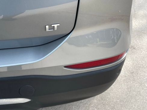 Used 2024 Chevrolet Equinox LT image 6