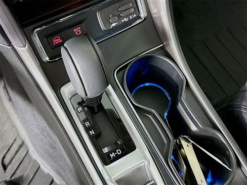 Used 2022 Subaru Ascent Limited w/ Technology Package image 18