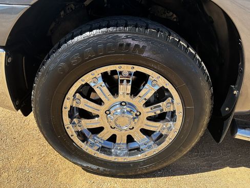 Used 2013 Toyota Tundra Platinum image 14