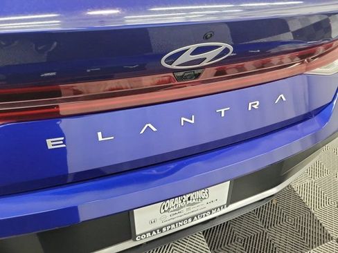 Used 2024 Hyundai Elantra SEL FWD image 7