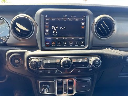 Certified 2021 Jeep Gladiator Sport AWD/4WD image 22