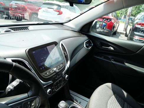 Used 2020 Chevrolet Equinox LT AWD/4WD image 13