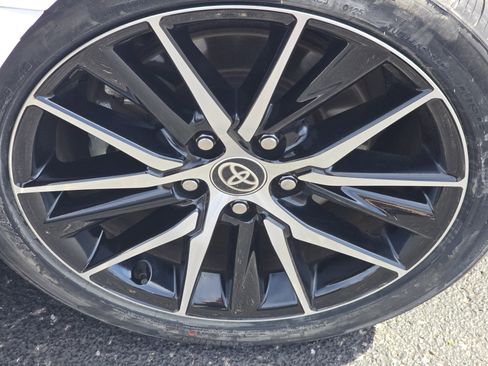 Used 2024 Toyota Camry SE image 3